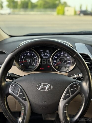 Hyundai Elantra 2015, 94,216 km - 1.8 l - Tovuz