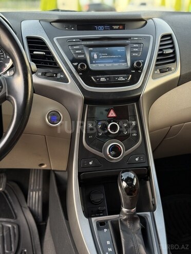 Hyundai Elantra 2015, 94,216 km - 1.8 l - Tovuz