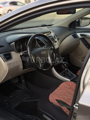 Hyundai Elantra 2015, 94,216 km - 1.8 l - Tovuz