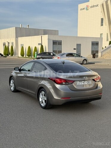 Hyundai Elantra 2015, 94,216 km - 1.8 l - Tovuz