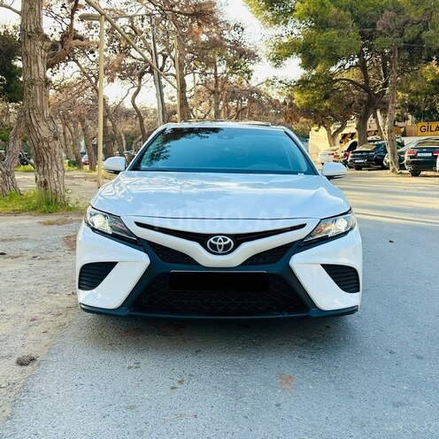 Toyota Camry-1