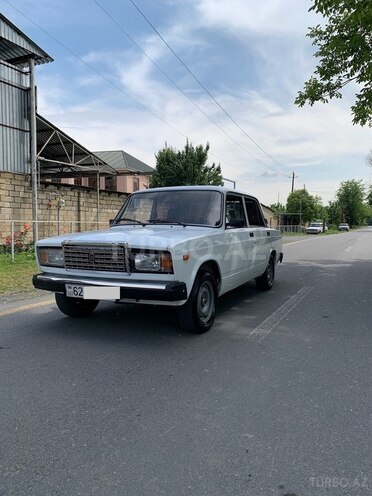 LADA (VAZ) 2107 2004, 87,000 km - 1.6 л - Qax