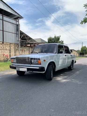 LADA (VAZ) 2107 2004, 87,000 km - 1.6 л - Qax