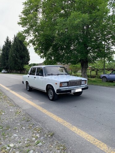LADA (VAZ) 2107 2004, 87,000 km - 1.6 л - Qax