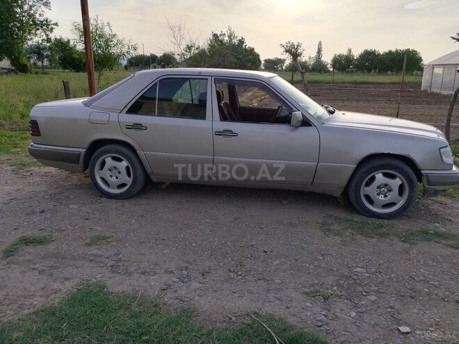 Mercedes E 220 1993, 520,000 km - 2.2 l - Gəncə