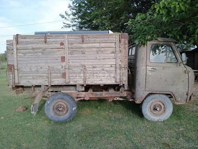 UAZ 3303 1991, 99,870 km - 2.5 l - Ucar