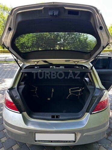 Opel Astra 2006, 286,000 km - 1.4 l - Yevlax