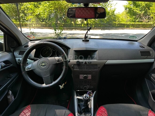 Opel Astra 2006, 286,000 km - 1.4 l - Yevlax