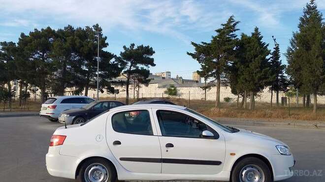 Iran Khodro Runna 2014, 420,000 km - 1.6 л - Bakı