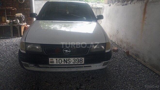 Opel Astra 1995, 488,721 km - 1.7 л - Qax
