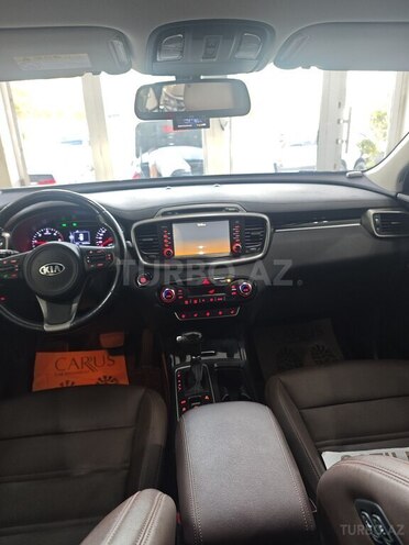 Kia Sorento-8
