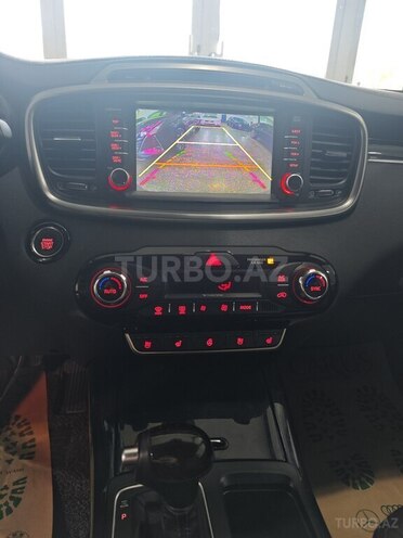 Kia Sorento-19
