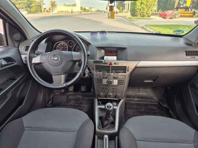 Opel Astra 2006, 210,000 km - 1.4 l - Gəncə