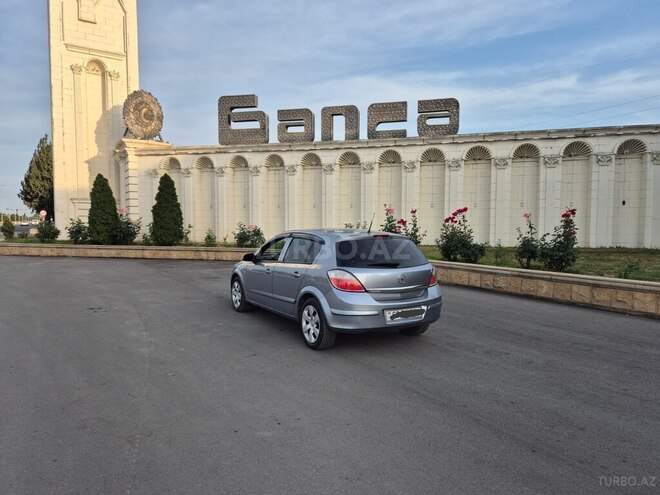 Opel Astra 2006, 210,000 km - 1.4 l - Gəncə