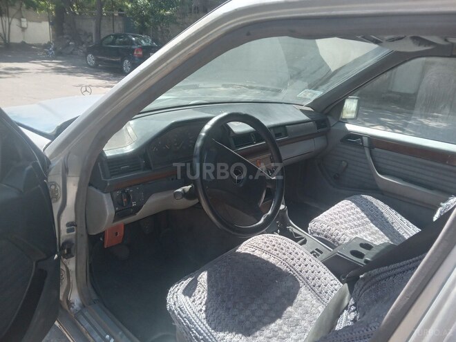 Mercedes E 250 1993, 350,000 km - 2.5 л - Bakı