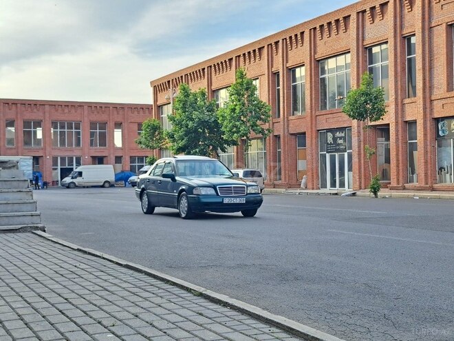 Mercedes C 180 1996, 277,070 km - 1.8 l - Gəncə