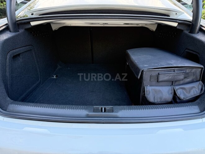Audi A4 2015, 187,000 km - 1.8 л - Bakı