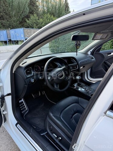 Audi A4 2015, 187,000 km - 1.8 л - Bakı
