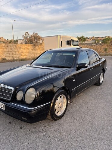 Mercedes E 230 1997, 280,000 km - 2.3 l - Bakı