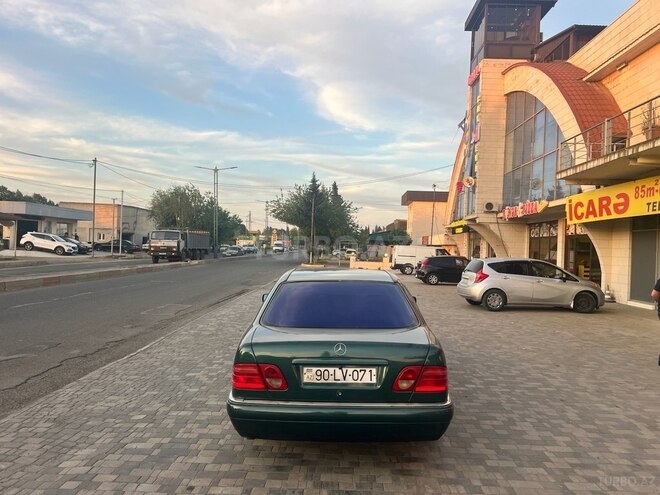 Mercedes E 200 1998, 350,000 km - 2.0 л - Masallı