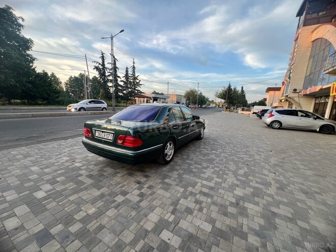 Mercedes E 200 1998, 350,000 km - 2.0 л - Masallı