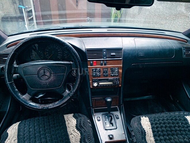 Mercedes C 220 1994, 294,462 km - 2.2 л - Zaqatala