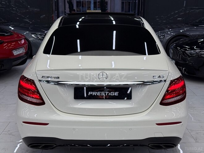 Mercedes E 43 AMG 4MATIC-7