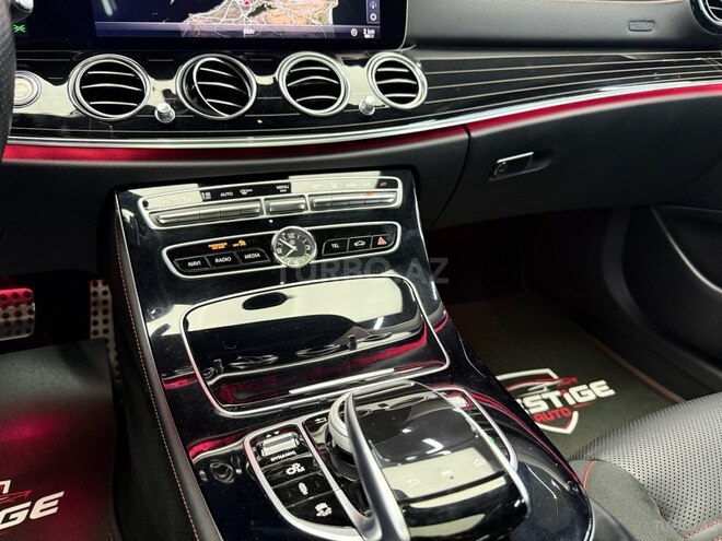 Mercedes E 43 AMG 4MATIC-11