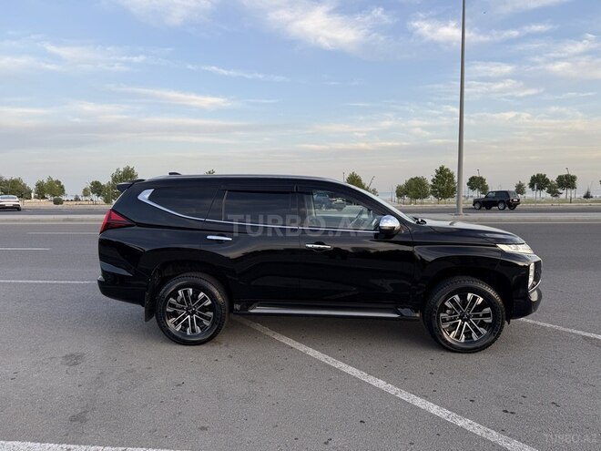 Mitsubishi Pajero Sport-2