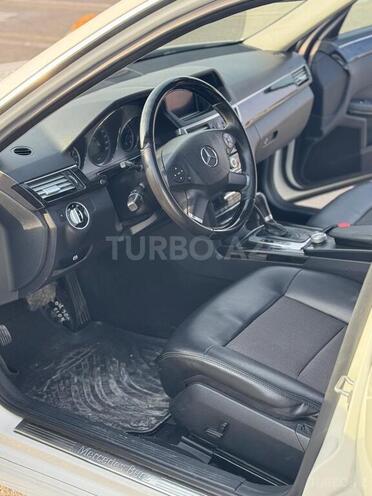 Mercedes E 250 2010, 169,800 km - 1.8 l - Kürdəmir