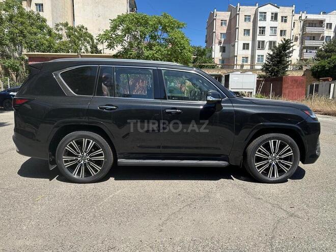Lexus LX 500d-2
