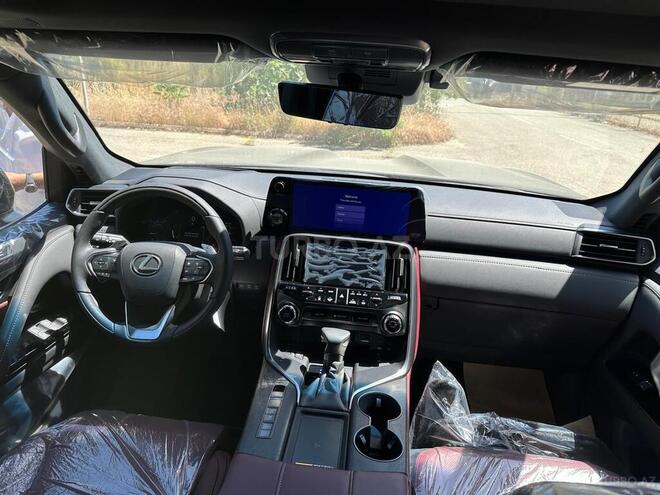 Lexus LX 500d-5