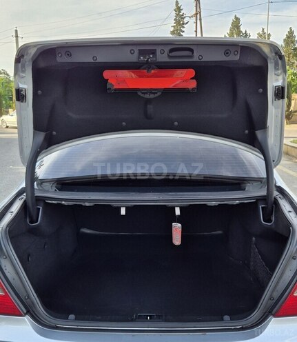Mercedes E 300 d 2006, 329,000 km - 3.0 л - Ağcabədi