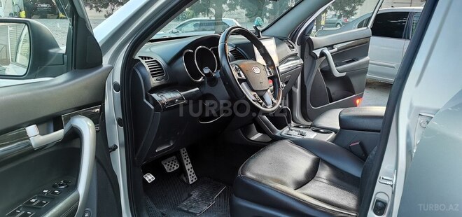 Kia Sorento-10