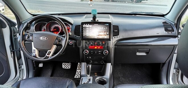 Kia Sorento-14