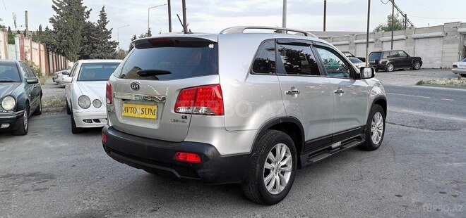 Kia Sorento-8