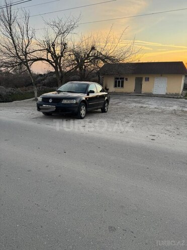 Volkswagen Passat 2000, 244,444 km - 1.8 l - Şirvan