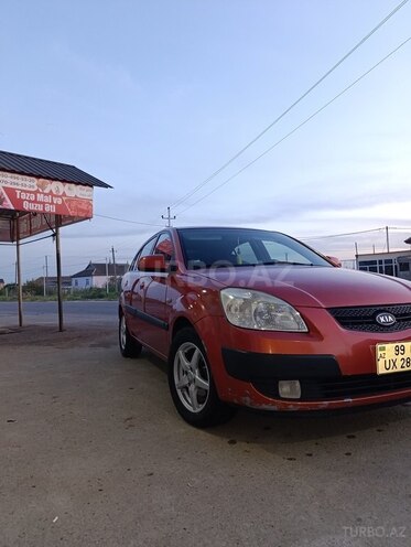 Kia Rio 2006, 380,000 km - 1.5 l - Salyan