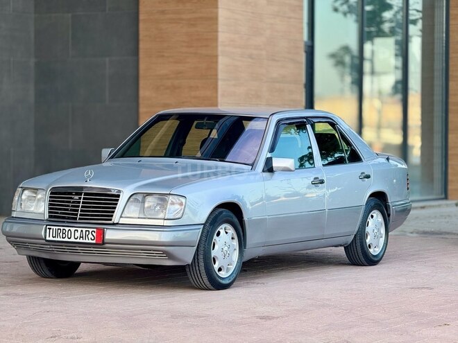 Mercedes E 220-2