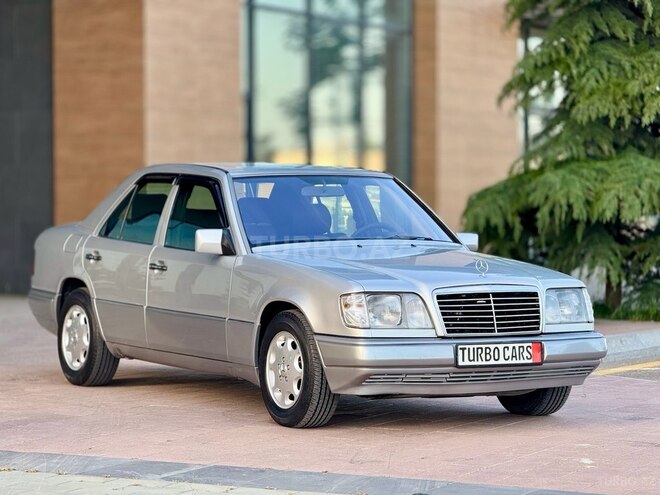Mercedes E 220-6