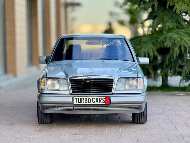 Mercedes E 220-4