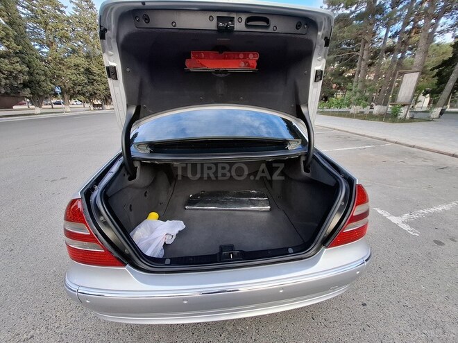Mercedes E 240 2003, 50,346 km - 2.6 l - Sumqayıt