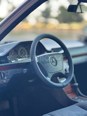 Mercedes E 220-20