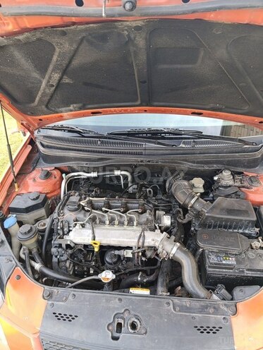 Kia Rio 2006, 380,000 km - 1.5 l - Salyan