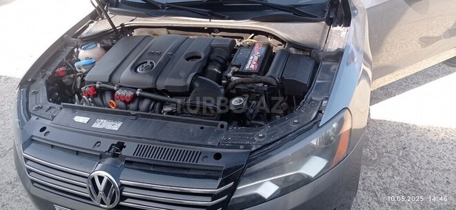 Volkswagen Passat 2013, 243,000 km - 2.5 l - Bakı