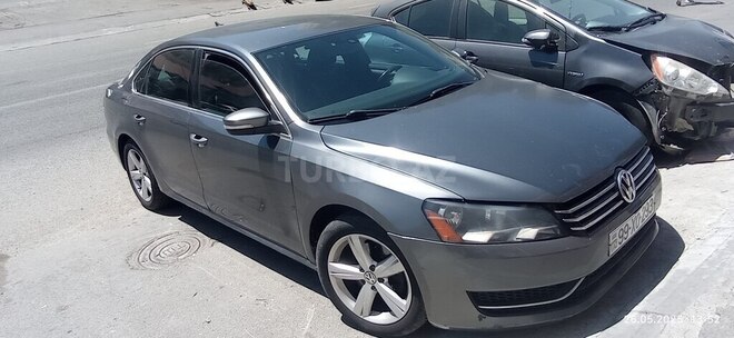 Volkswagen Passat 2013, 243,000 km - 2.5 l - Bakı