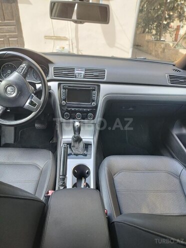 Volkswagen Passat 2013, 243,000 km - 2.5 l - Bakı