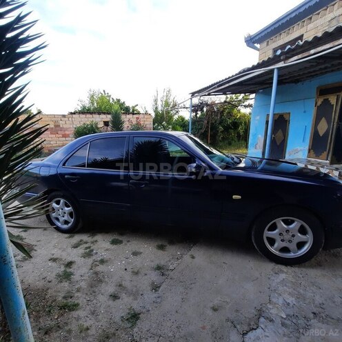 Mercedes E 220 d 1998, 453,885 km - 2.2 l - Şirvan