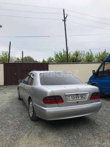 Mercedes E 240 2000, 145,234 km - 2.4 l - Balakən