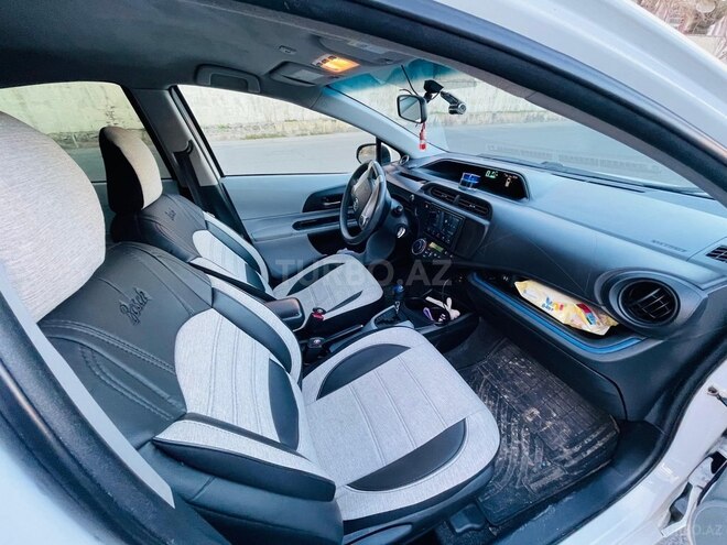 Toyota Prius C 2013, 270,000 km - 1.5 l - Bakı